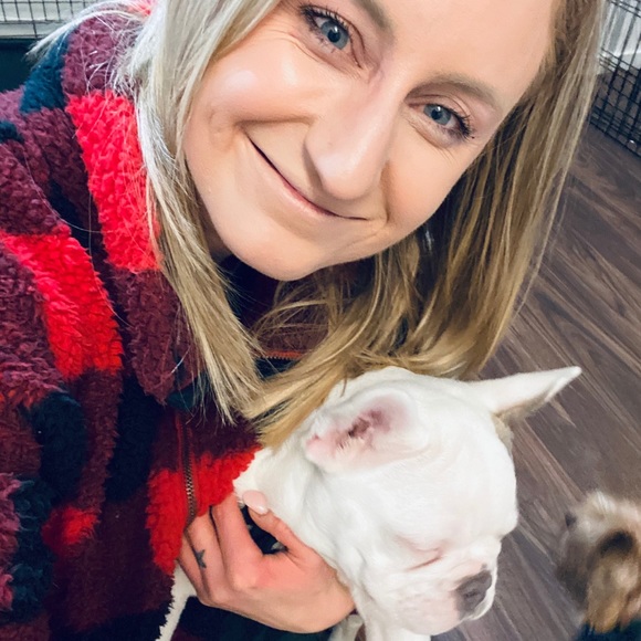 Meet your Posher, Kelly - Picture 4 of 4